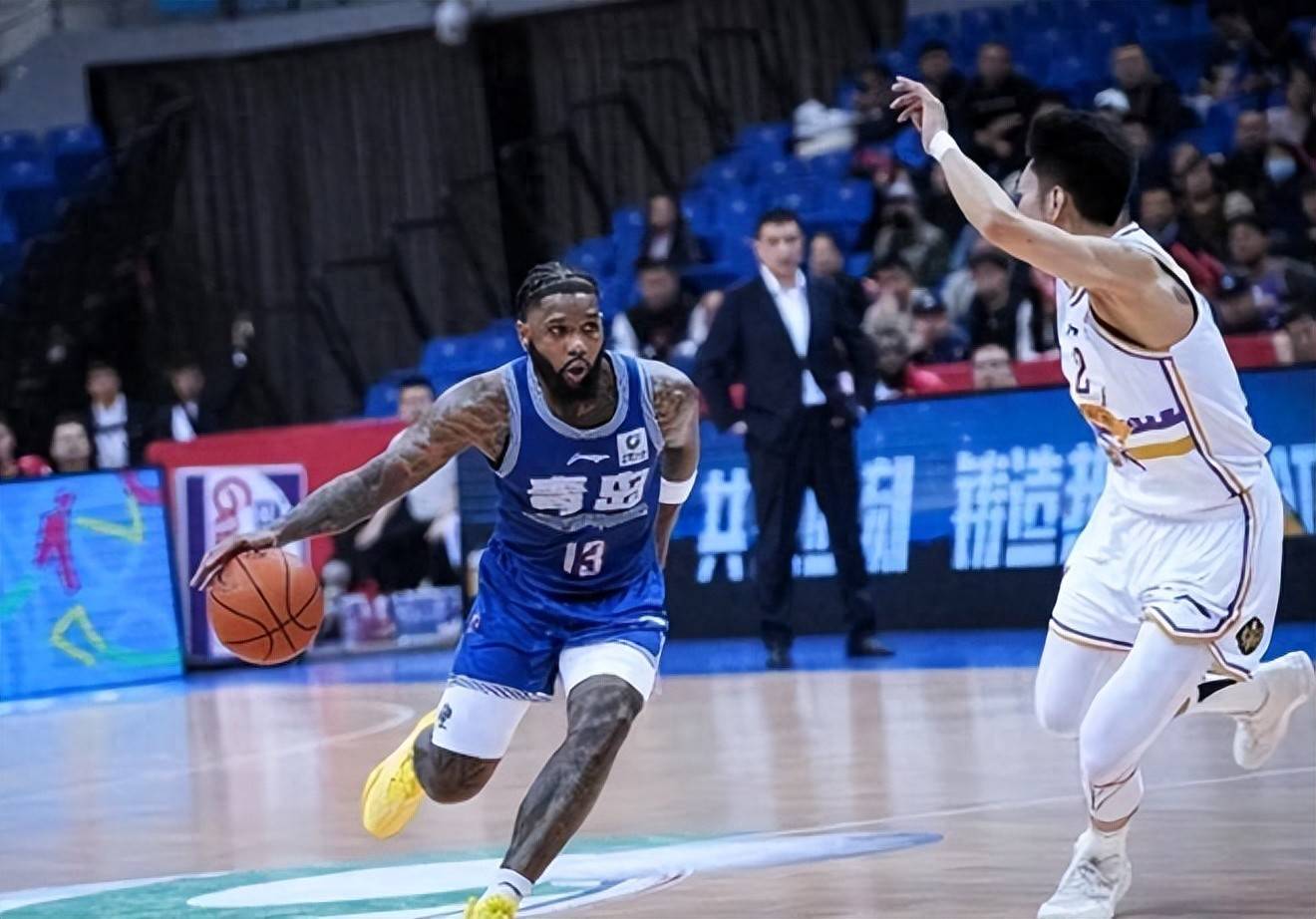 山东男篮发布备战花絮；冲刺阶段临场应变；CBA常规赛任务艰巨；团队化学反应显著的简单介绍